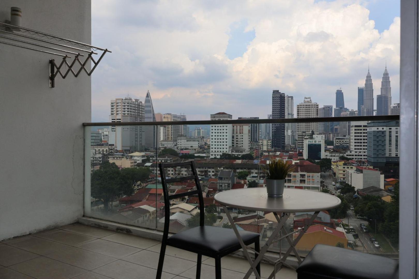 Regalia Residence And Suites By Awesomestay Kuala Lumpur Eksteriør billede